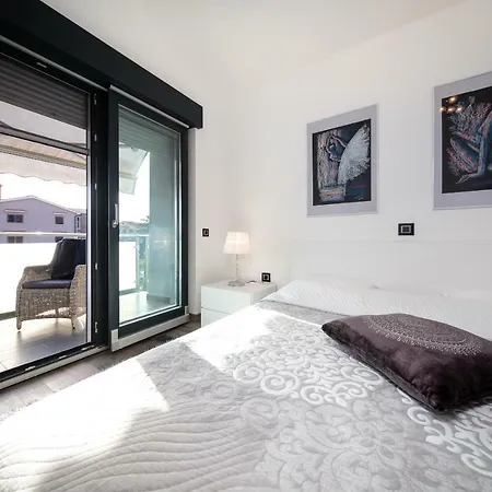 Apartment Pietas Julia Penthouse *